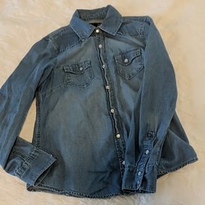 4/$20 Gap Pearl Snap Denim Button Up